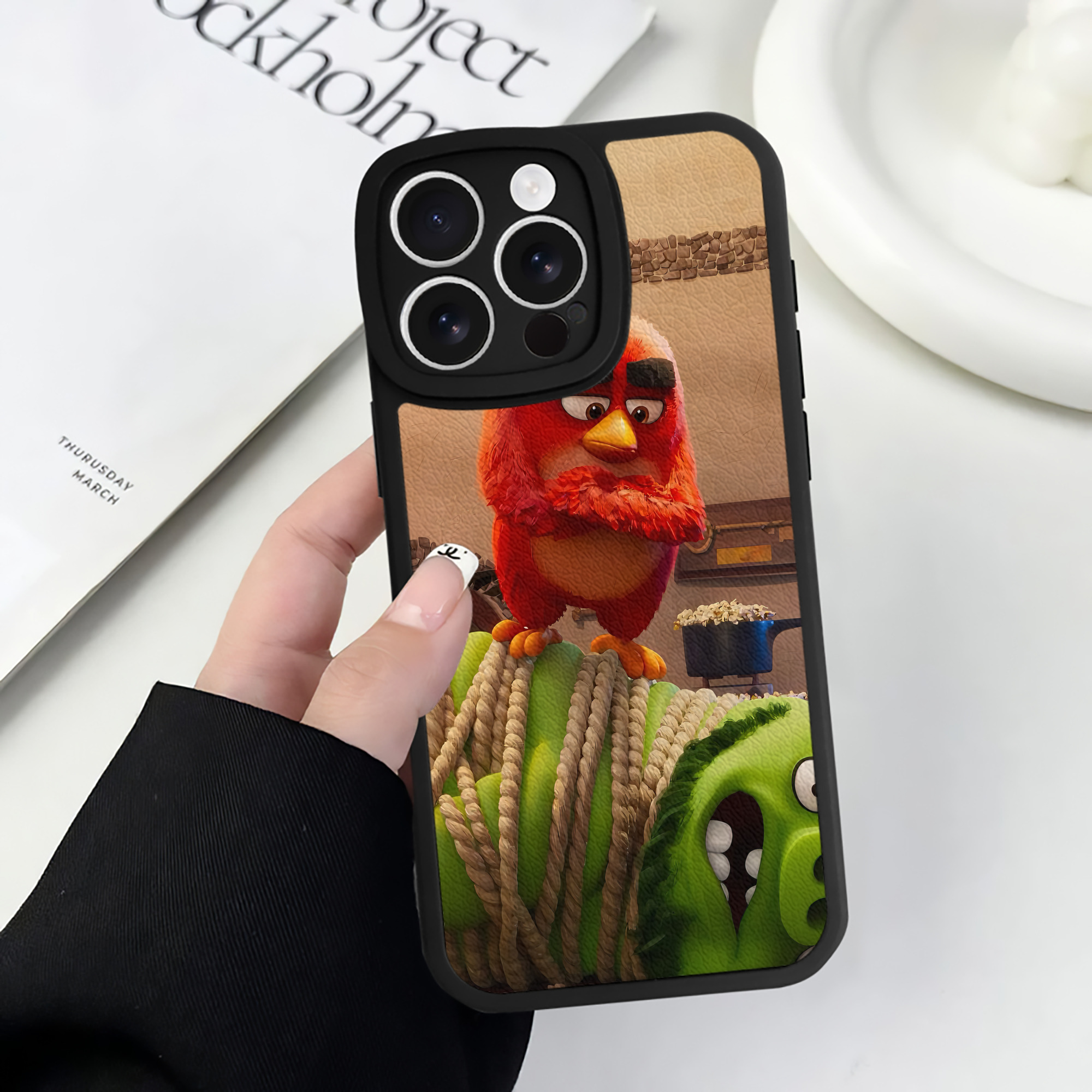 （画像用） Angry Birds アングリーバード 【iPhone 16シリーズ対応】シリコンスマホケース（レザー調） 材質：シリコン